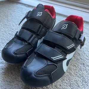 Peloton size 40 shoe